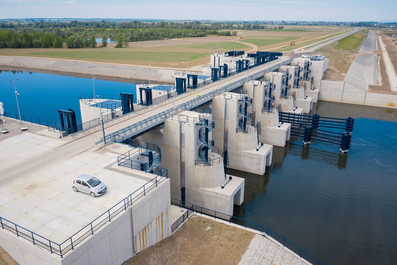 Wody Polskie skarżą się na brak pieniędzy. Wiosną chwaliły się rekordowymi wydatkami