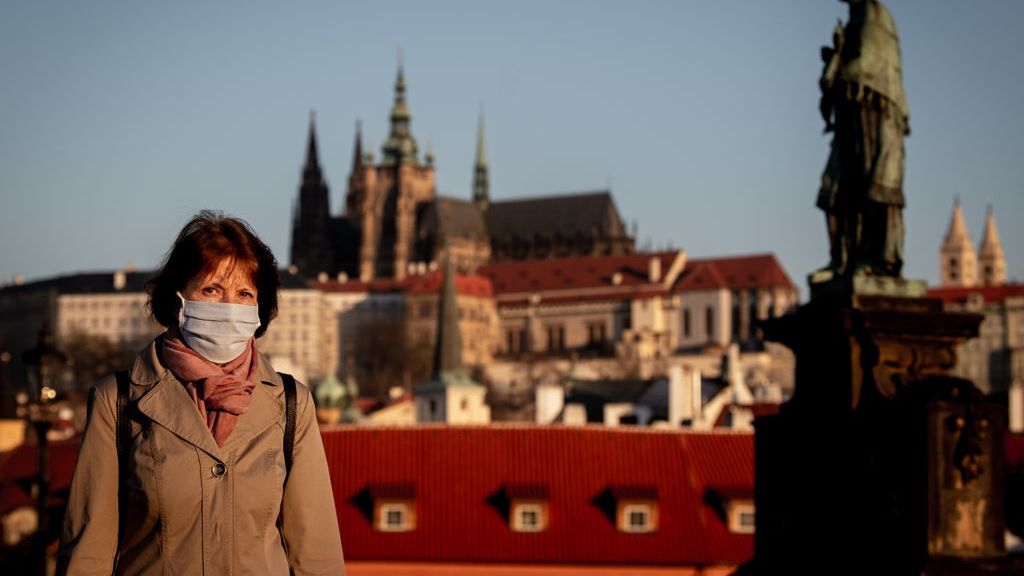 Czesi częściowo zrezygnują z maseczek