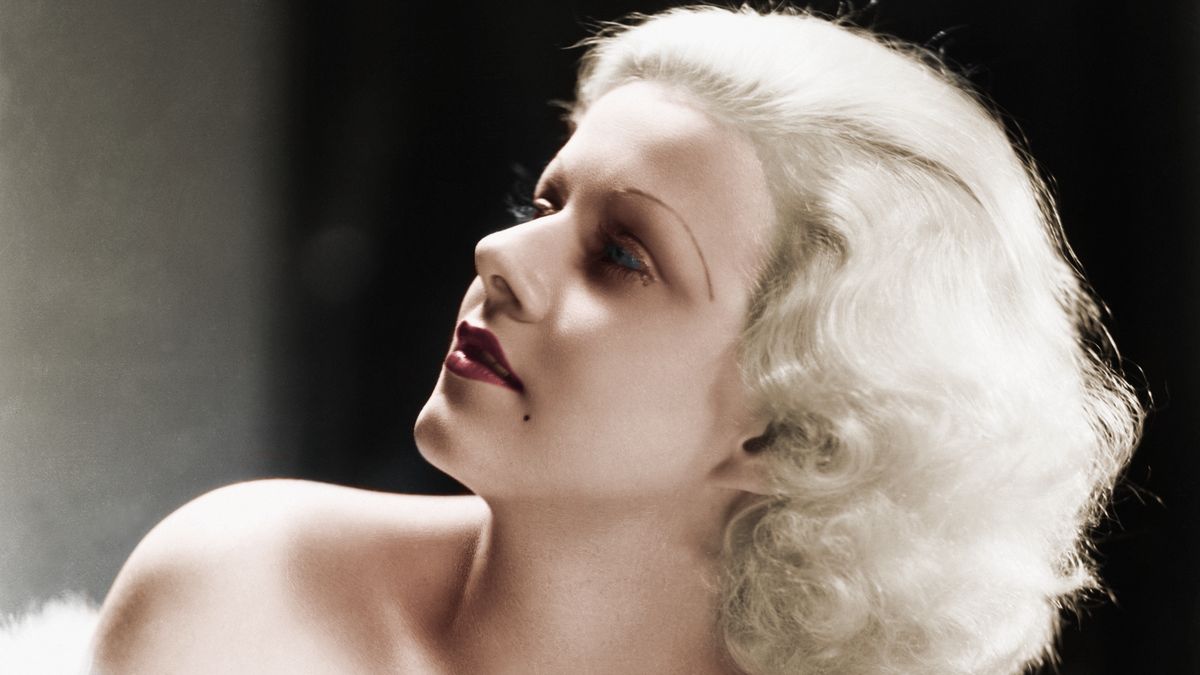 Portrait of screen siren Jean Harlow with fur wrapped around her bare shoulders. Undated photograph. BPA2 #2289 Metro-Goldwyn-MayerPortrait of screen siren Jean Harlow with fur wrapped around her bare shoulders. Undated photograph. BPA2 #2289 Metro-Goldwyn-MayerBettmannactress:CB2, Jean Harlow:CB3, profile:CB2, American:CB2, women:CB2, studio shot:CB2, portrait:CB2, one person:CB2, sexy:CB2, Caucasian ethnicity:CB2, fur:CB2, blond:CB2, celebrities:CB2, head and shoulders:CB2