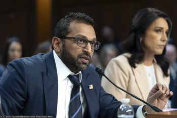 Szef FBI pozywa magazyn. Chce 250 mln dolarów