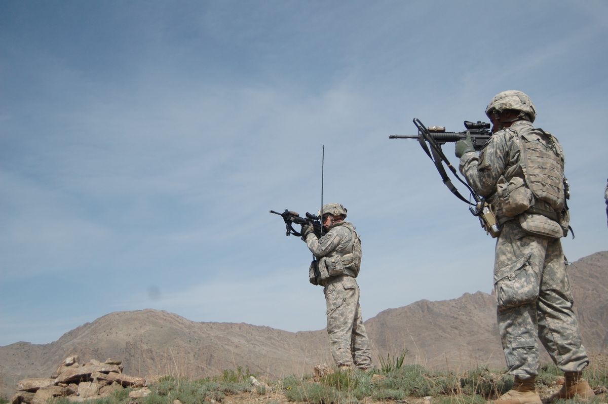 Amerykańscy żołnierze na patrolu w Afganistanie