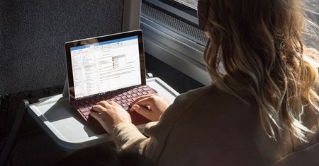 Microsoft chwali się liczbami. Najważniejsza: 825 mln urządzeń z Windows 10