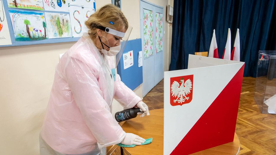 Warszawa. Ratusz mówi o środkach bezpieczeństwa w czasie głosowania.