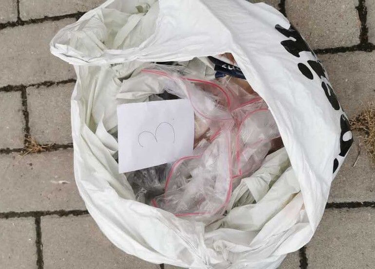 Woreczki strunowe z substancjami psychotropowymi