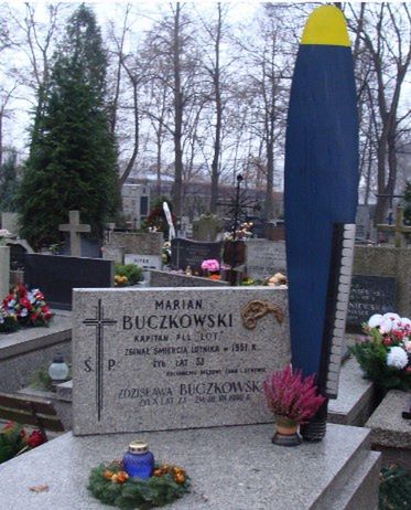 Grób Mariana Buczkowskiego, ojca aktora Zbigniewa Buczkowskiego