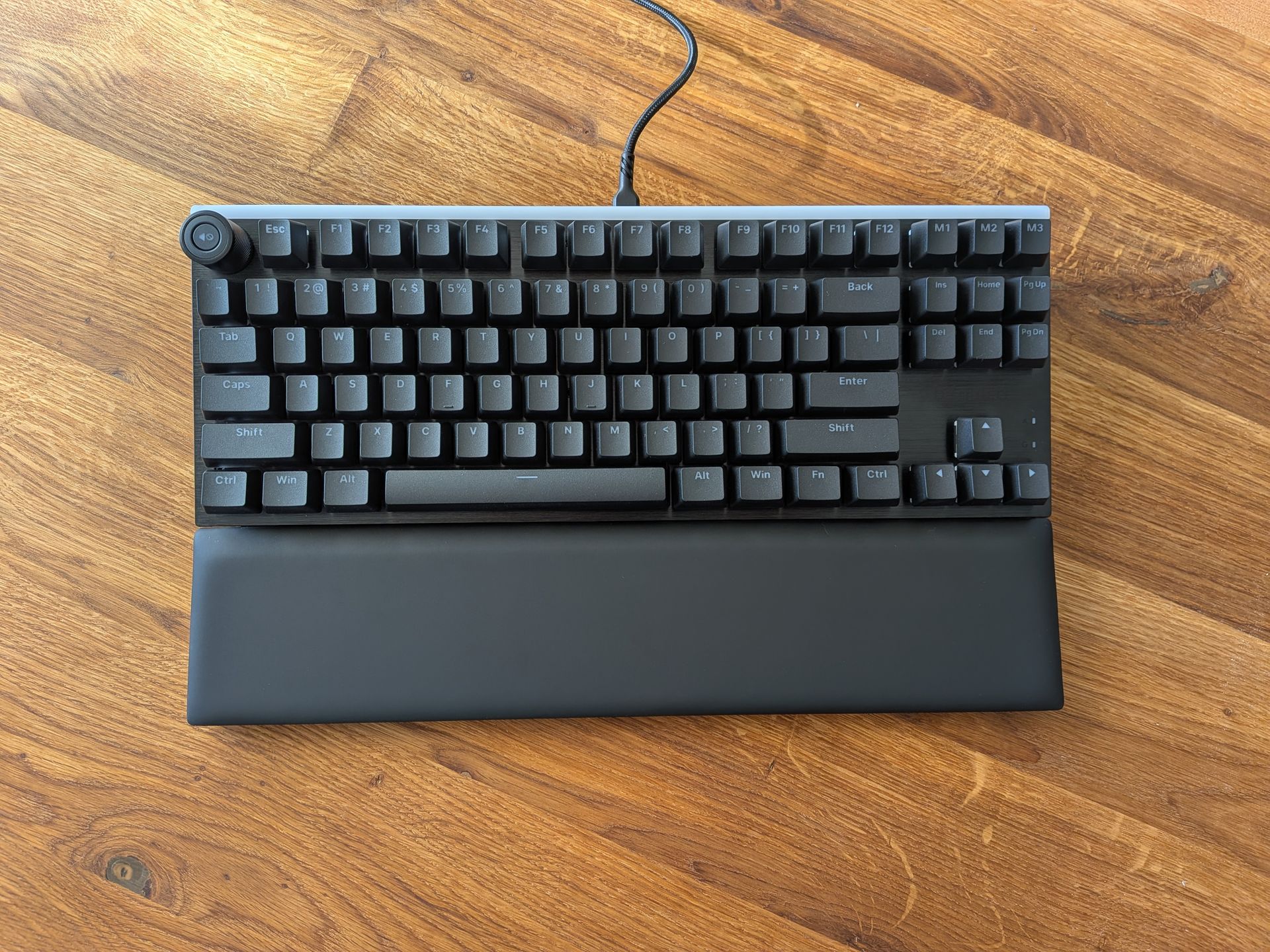 be quiet! Light Mount TKL