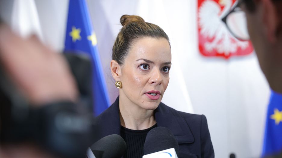 Aleksandra Leo
Rafa� Guz
afera wizowa, cudzoziemcy, ds. tzw. afery wizowej, komisja, komisja sejmowa, legalizacja pobytu cudzoziemc�w, politycy, polityk, polityka, pose� pos�owie, posiedzenie posiedzenia, sejm, Sejm RP, wizy, X  10  10.  kadencja  kadencji
