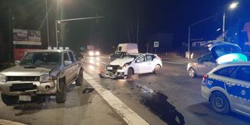 Sandomierz: Zderzenie dwóch osobówek na skrzyżowaniu