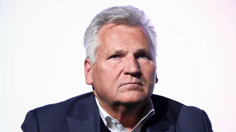 Spotkanie z Aleksandrem Kwasniewskim i Maciejem Gdula w Krakowie
08.10.2019 Krakow , plac Nowy 1 . Aleksander Kwasniewski podczas spotkania w ramach kampanii wyborczej Lewicy . 
Fot. Jakub Porzycki / Agencja Wyborcza.pl
Fot. Jakub Porzycki / Agencja Wyborcza.pl
kampania, wyborcza, parlamentarna, lewica, spotkanie, dyskusja, rozmowa, /FR/