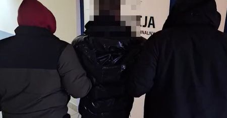 Poznań: Atak z maczetą pod galerią handlową. Nastolatkowie zamiast na ferie, trafili do izby dziecka