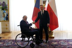 Podejrzana śliwowica od czeskiego prezydenta. Co otrzymał Andrzej Duda?