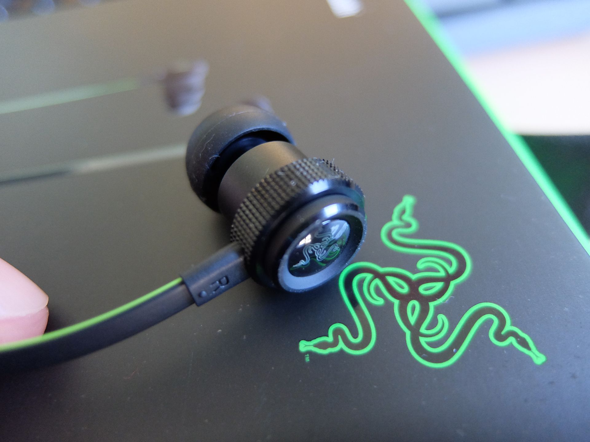 Razer Hammerhead BT  - test bezprzewodowych słuchawek Bluetooth 3
