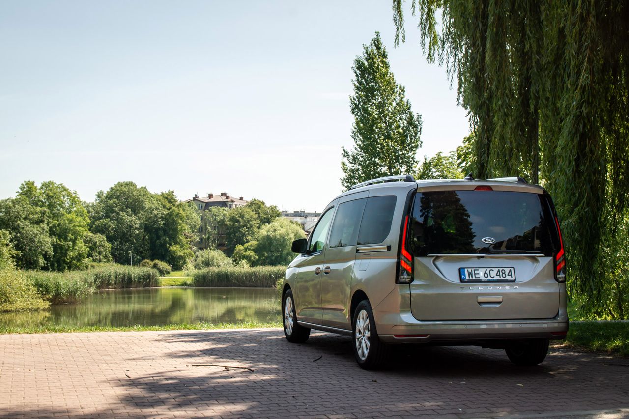 Ford Grand Tourneo Connect (2022)