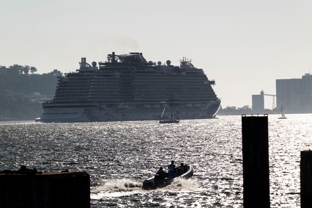 Norwegian Cruise Line zarządza flotą wycieczkowych statków pasażerskich