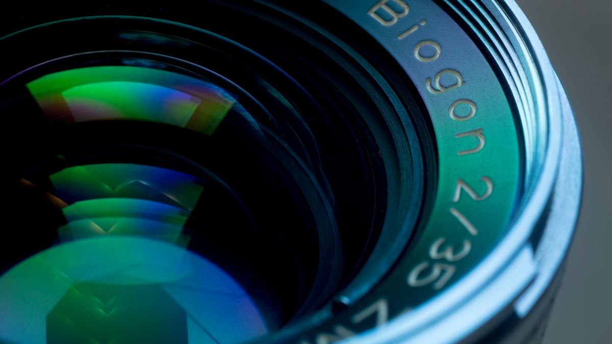 Trzydzieści pięć milimetrów najlepszej klasyki dla bezlusterkowców - Zeiss Biogon ZM 35 mm f/2 1