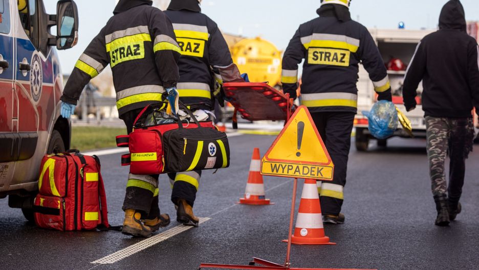 Podlaskie. Wypadek w miejscowości Łyski. Dwie osoby zakleszczone w aucie / foto ilustracyjne