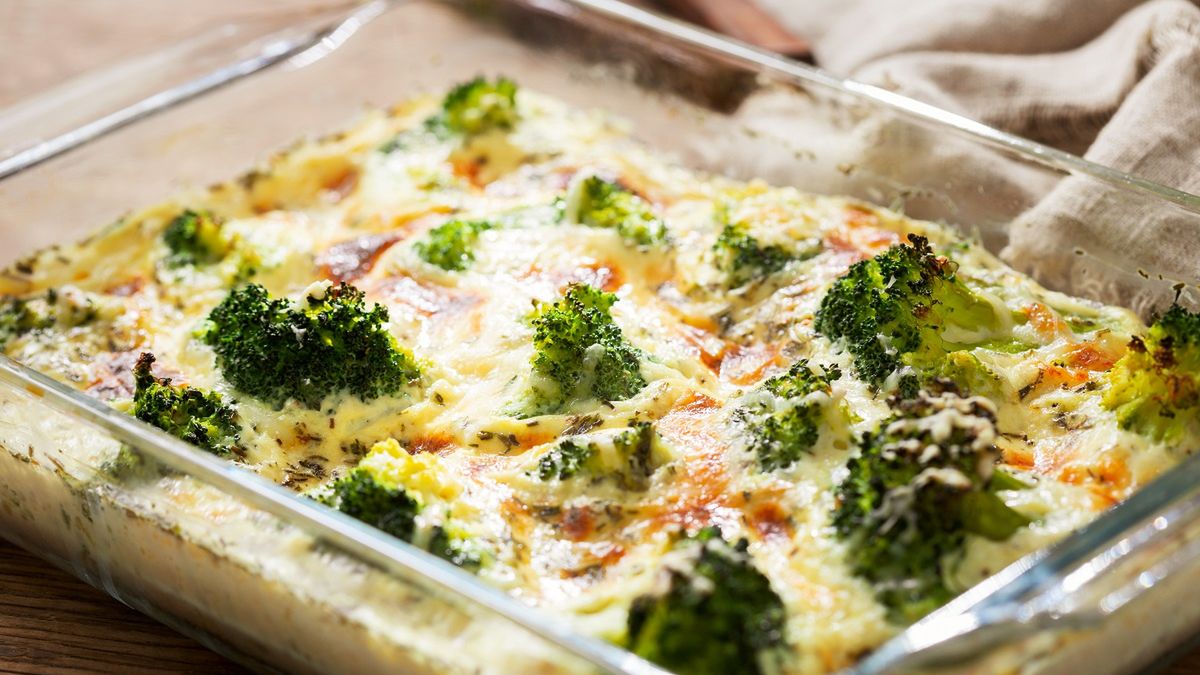 Wrzuć warzywa do naczynia żaroodpornego i zalej tym sosem. Twoja rodzina będzie prosić o dokładkę