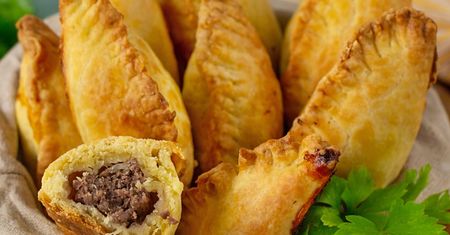 Zapomnij o zwykłych pierogach. Karaimskie kibiny są chrupiące i niewiarygodnie soczyste