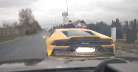 Pędził Lamborghini przez Środę Wlkp. Dostał przerażający mandat