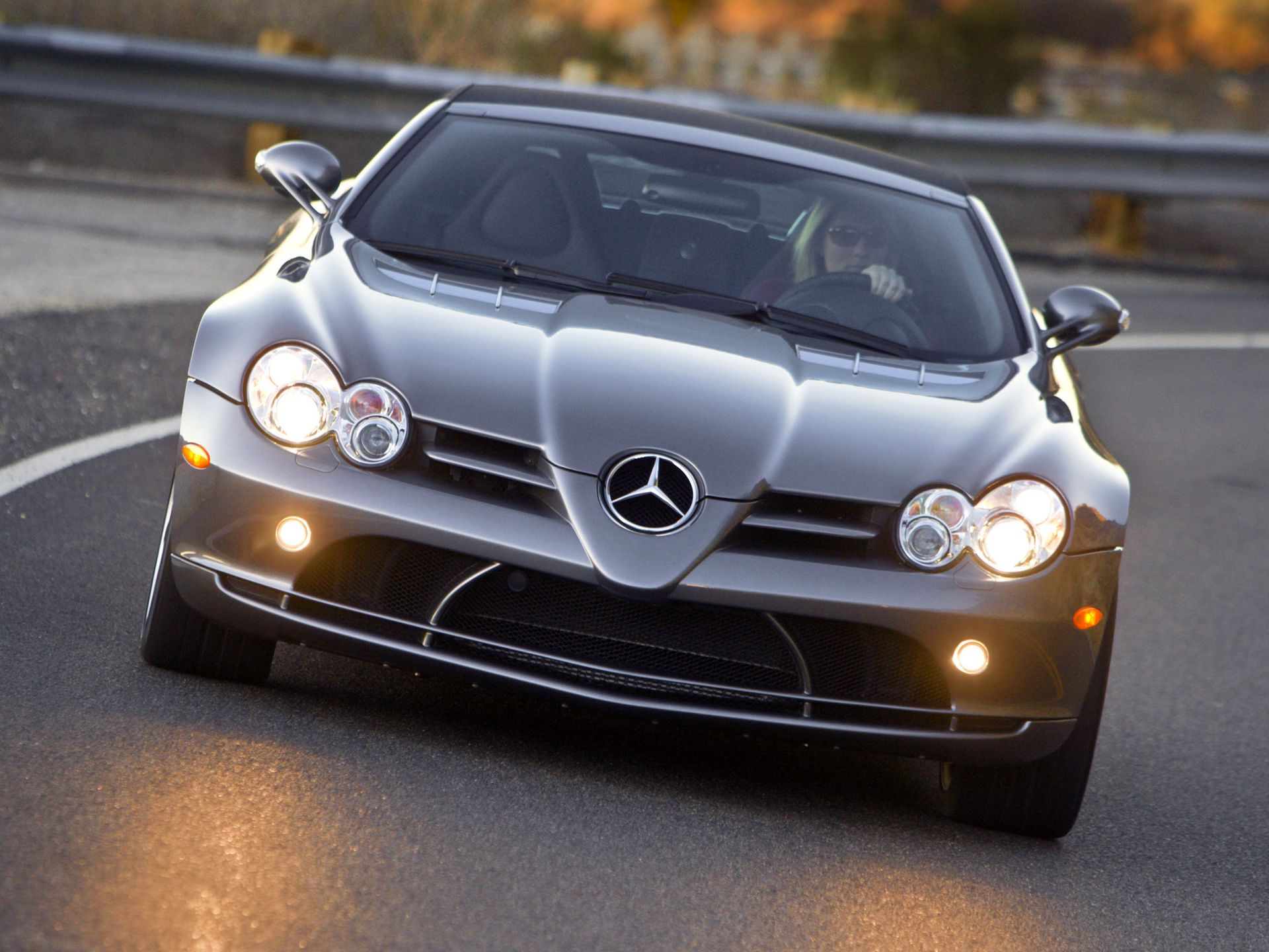 Pokolenie wcześniej: Mercedes-Benz SLR McLaren 59