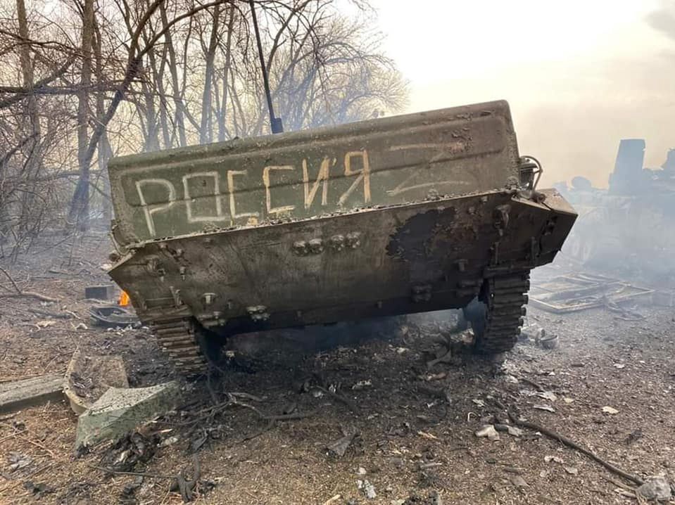 Bitwa o Donbas. Ukraińcy zaatakowali rosyjską kolumnę, zdobywając czołgi 