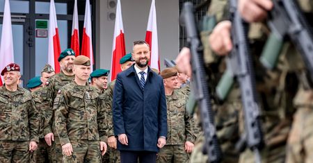 Pogodowe alerty RCB. WOT w stanie alarmowym. Kosiniak-Kamysz wydał rozkaz