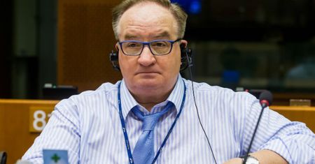 Jacek Saryusz-Wolski komentuje burzę wokół siebie. Jest złośliwy wobec Grzegorza Schetyny