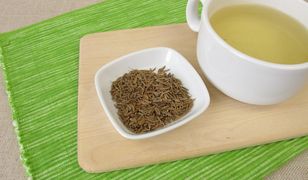 Wystarczy jedną łyżeczkę zalać gorącą wodą. Piję na lepsze trawienie i obniżenie cholesterolu