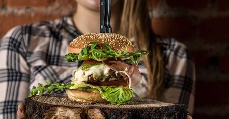 Central Park Lublin – tylko tam zjesz najostrzejsze burgery w Lublinie, a już dziś konkurs w jedzeniu burgerów na czas