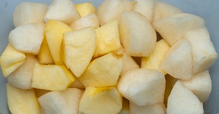 Nie każdy powinien jeść jabłka. Tym osobom mogą poważnie zaszkodzić