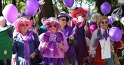 Szczecinek: Dziś w parku zrobiło się fioletowo. Maszerowali "Razem przeciwko demencji"