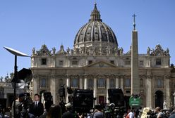 Pierwsza decyzja kardynałów. Zawiesili wszystkie beatyfikacje