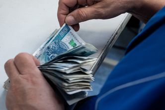 Tarcza antykryzysowa. Rząd wydłuża pomoc. "Będą środki do czasu trwania lockdownu"