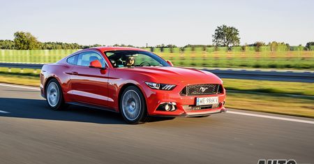 Nowy Ford Mustang Fastback GT V8 5.0 - test, opinia, spalanie, cena