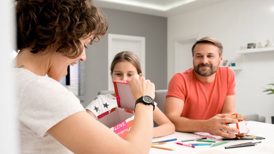 Przemyślany prezent na pewno wywoła uśmiech na twarzy nowoczesnej pani domu 