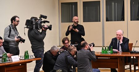 Gowin już na miejscu. Złożył deklarację