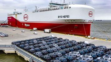 Chińskie elektryki podbijają Europę. Osiągają rekordowy udział