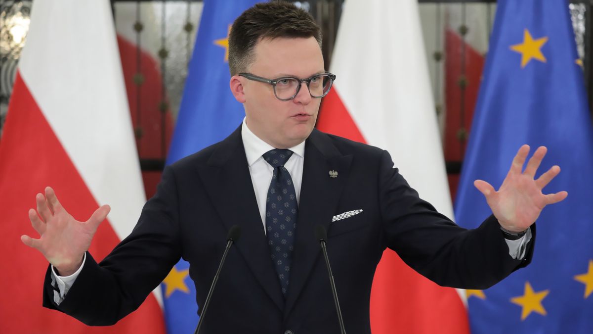 Warszawa, 08.02.2024. Marszałek Sejmu RP Szymon Hołownia podczas briefingu prasowego w trakcie posiedzenia izby, 8 bm. w Sali Kolumnowej Sejmu w Warszawie. (amb) PAP/Tomasz Gzell