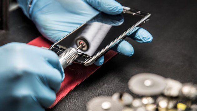 Vertu Signature Touch for Bentley to smartfon za niemal 40 tysięcy złotych 1