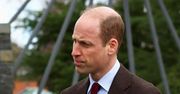 Dotknęła go "klątwa Windsorów". Książę William zniewalał czupryną i gęstą brodą