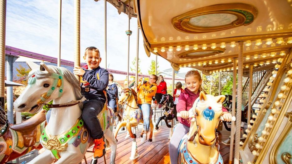 Małopolska na wakacje z dziećmi: najlepsze parki rozrywki i aquaparki w regionie