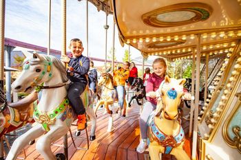Małopolska z dziećmi: gdzie na park rozrywki lub aquapark? Praktyczny przewodnik: ceny, godziny, dojazd