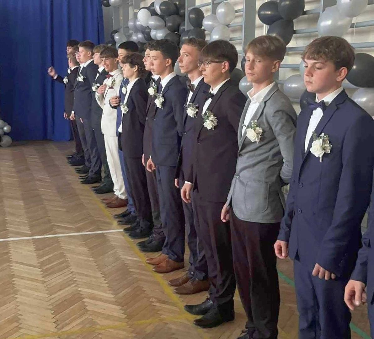 Bal ośmioklasistów w starachowickiej Szkole Podstawowej numer 1