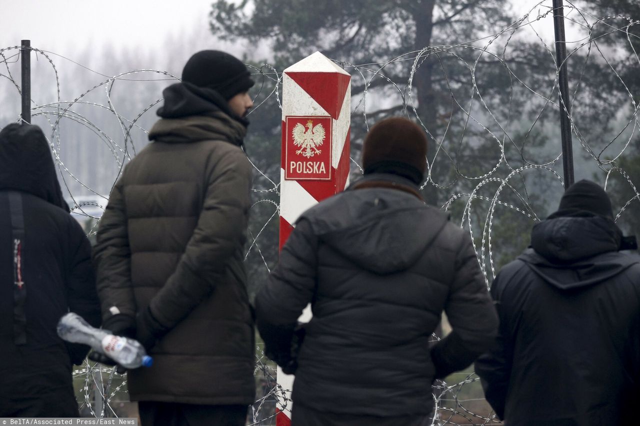 Kolejni migranci trafiają na granicę polsko-białoruską. Niepokojące nagrania w sieci