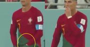 Włożył rękę w spodnie i to zjadł. Cristiano Ronaldo przyłapany