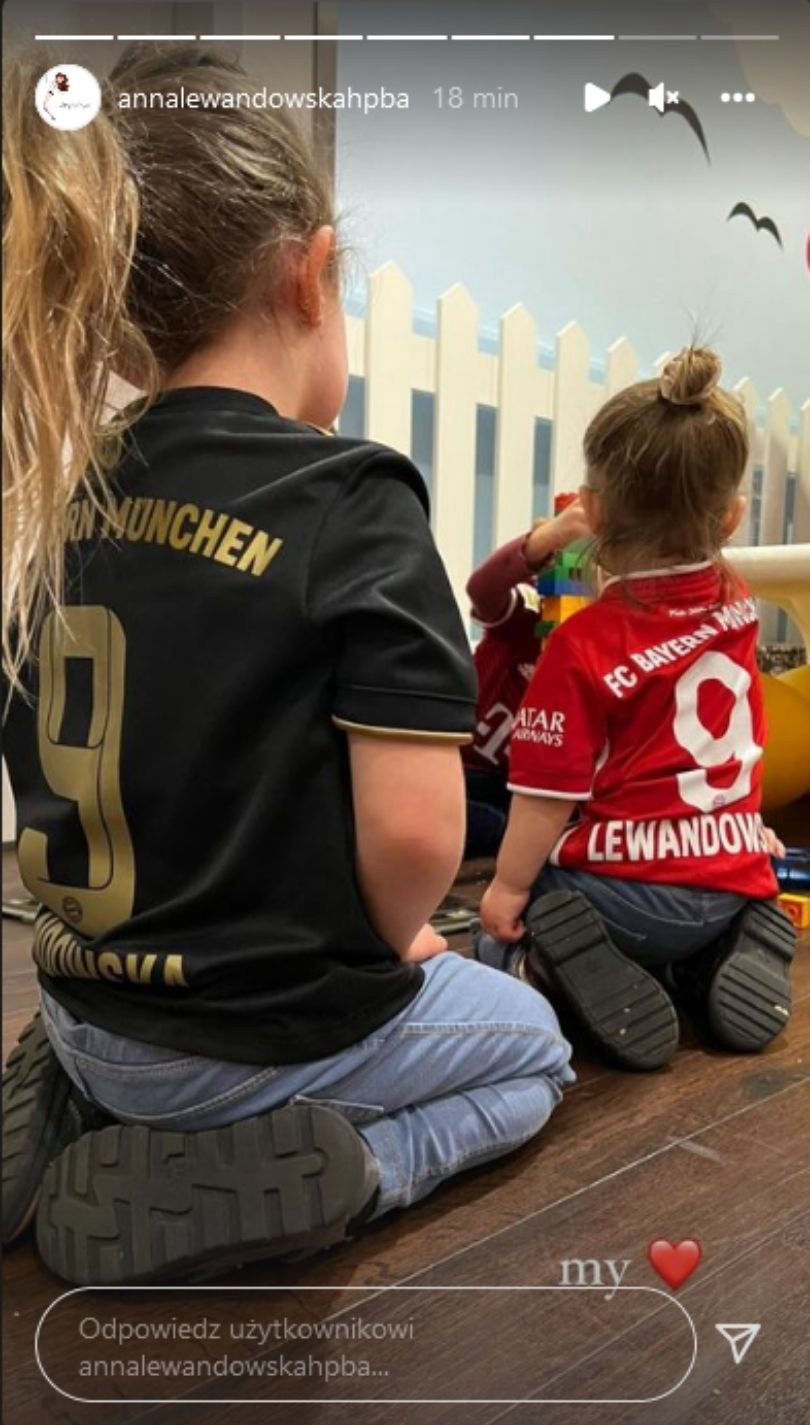 Anna Lewandowska z córkami kibicują Robertowi na stadionie w Monachium