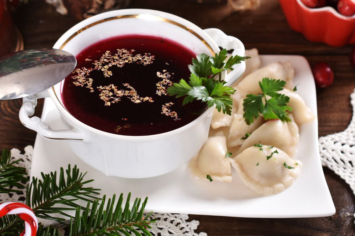 Borscht with marjoram will help digest other festive dishes.