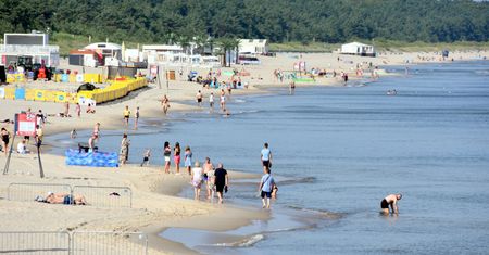 "Budowa dosłownie na plaży". Są nowe zdjęcia hotelu. "Co za dramat"