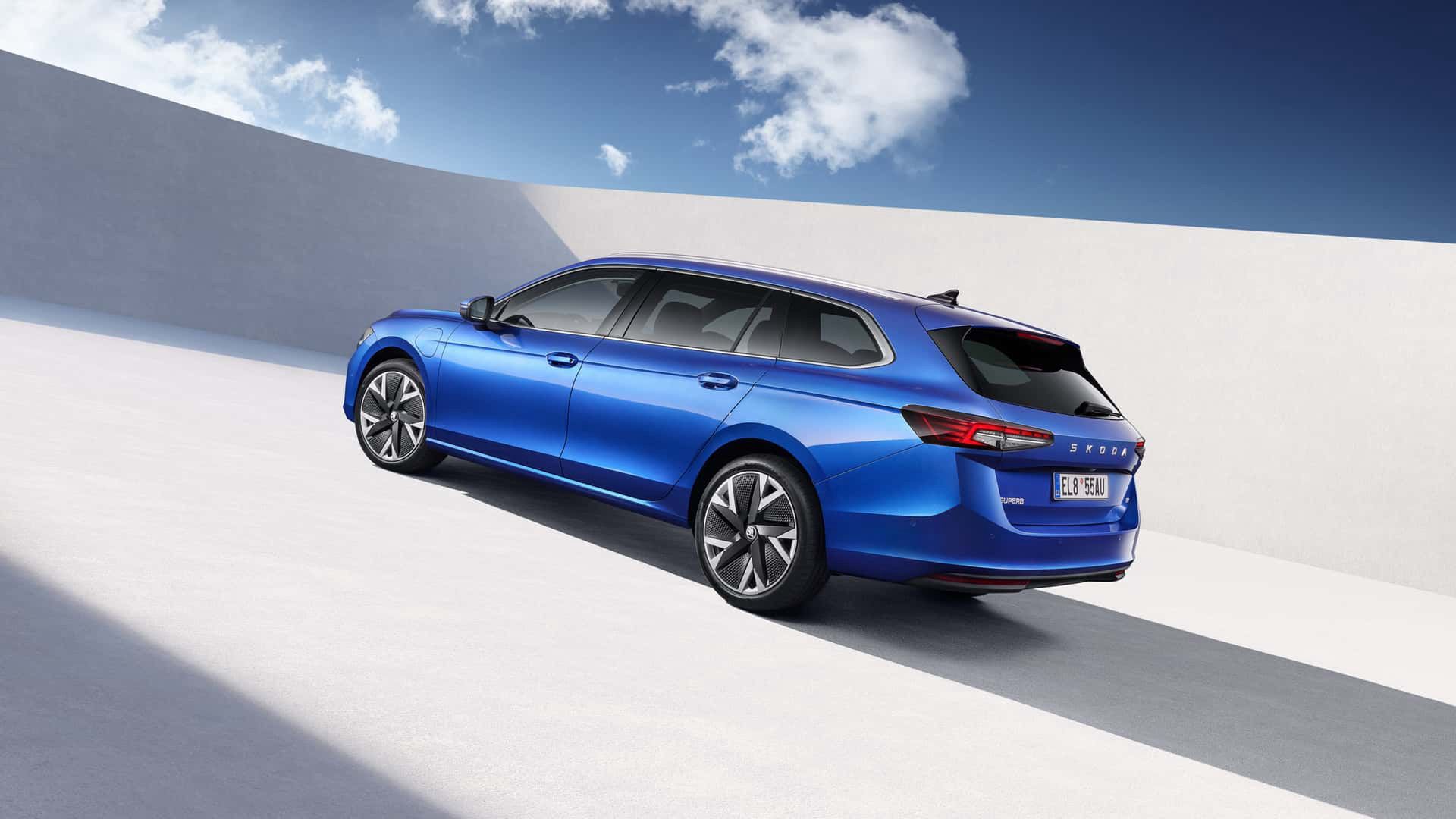Nowa Škoda Superb
