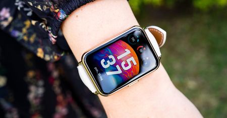 Ten zegarek jest bezkonkurencyjny z jednego powodu. Oto Huawei Watch Fit 2 - test